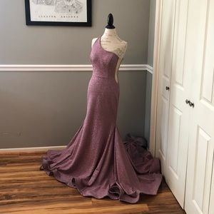 NEW JOVANI SZ 10 MAUVE SHIMMER NUDE ILLUSION ONE SHOULDER FORMAL EVENING GOWN